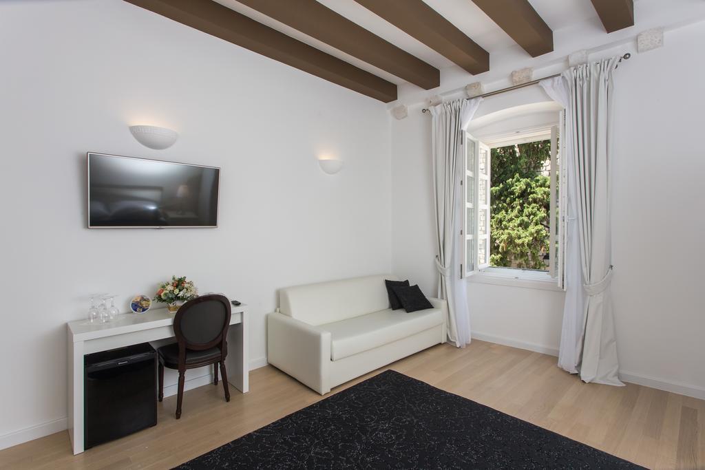 Gasthuis Klarisa Palace 4*